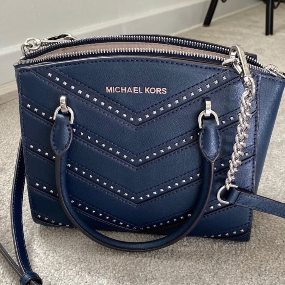 !Sale! Medium Sized #NavyBlue Michael Kors #MK